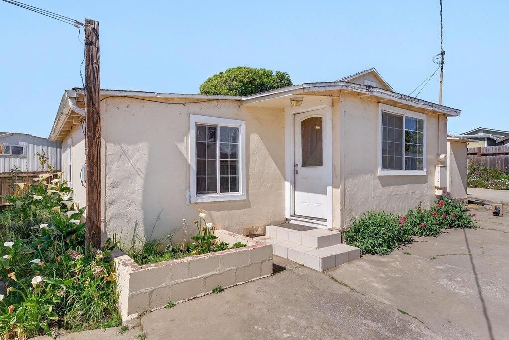 Photo of 107 Behler Road, Watsonville, CA 95076 (MLS # ML82040020)