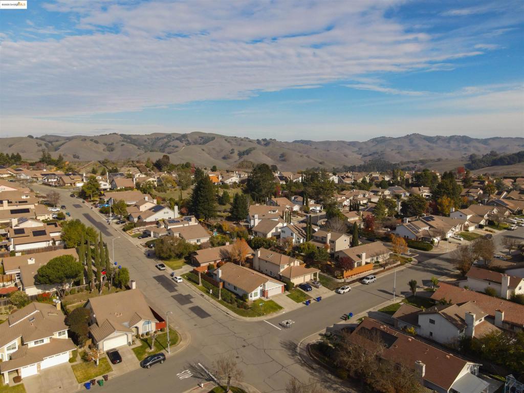 CARRIAGE HILLS N - Residential