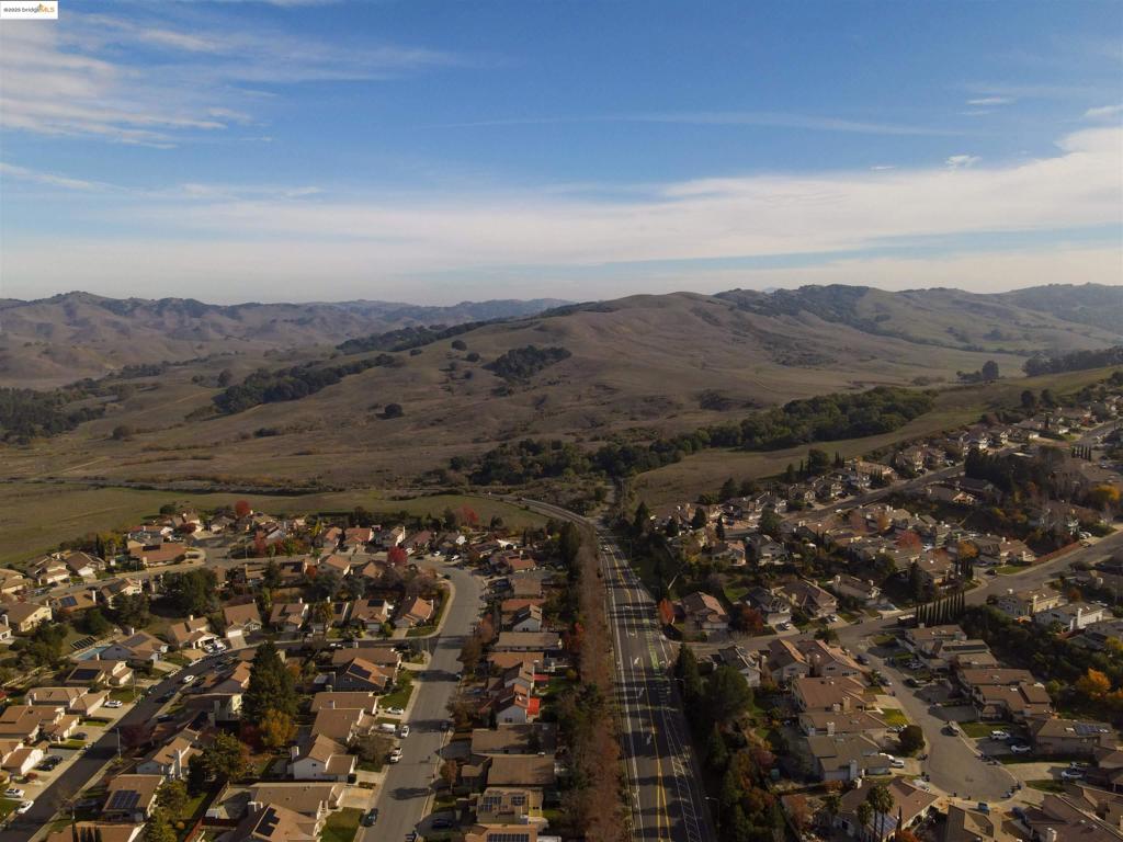 CARRIAGE HILLS N - Residential