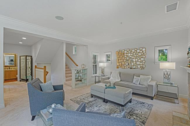 19 Loma Vista Lane