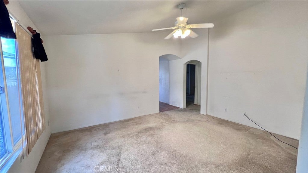 14699 Queen Valley
