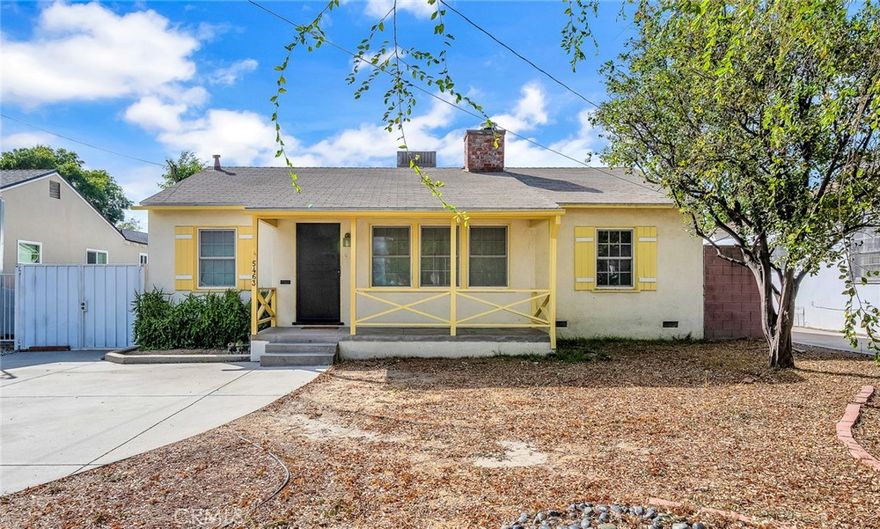 Bring your buyers, developers and investors!  This charming 3 bedroom, 1 bath home is situated on a generous 7,977 square foot lot, offering endless possibilities for renovation, expansion, or redevelopment.  Featuring hardwood floors, a cozy fireplace, and good bones, this home is ready for your personal touch.  Located in a desirable North Hollywood neighborhood, the property is conveniently close to the NoHo Arts District, trendy shopping and dining, as well as major freeways and Metrolink Station. A terrific opportunity for buyers looking to create their dream home or for investors seeking a promising project in a prime location.