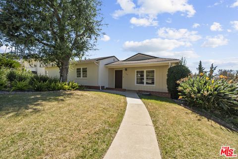 Photo of 100 E Kenneth Road, Glendale, CA 91207 (MLS # 26772855)