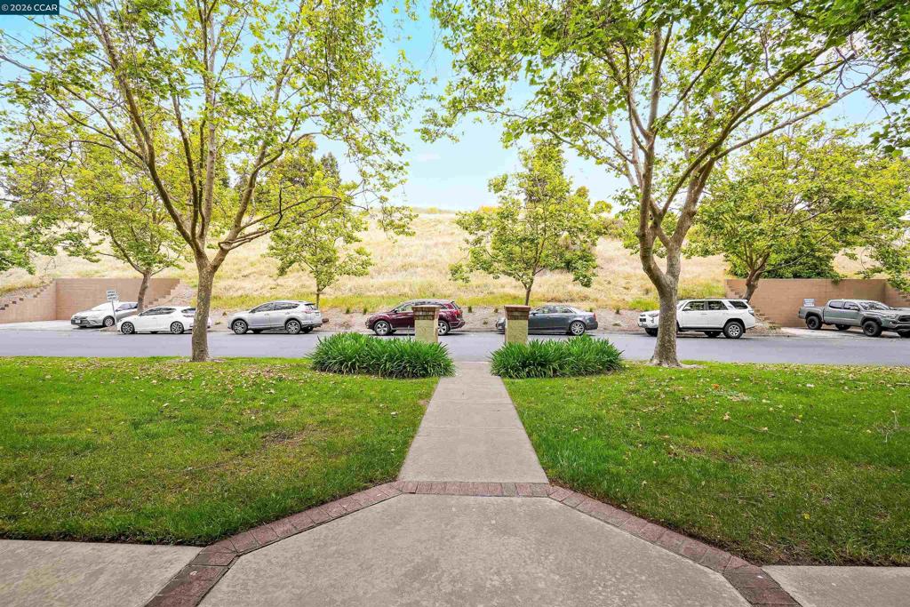 2020 Canyon Woods Dr C