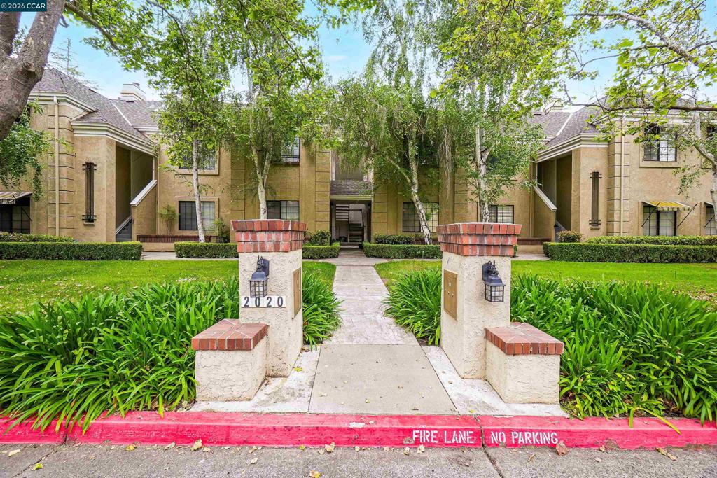 2020 Canyon Woods Dr C