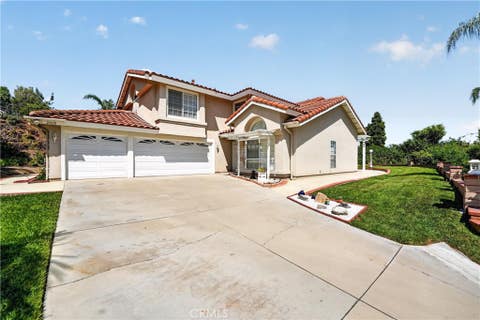 Photo of 2000 Citrus Wood Lane, Riverside, CA 92503 (MLS # IV26160461)