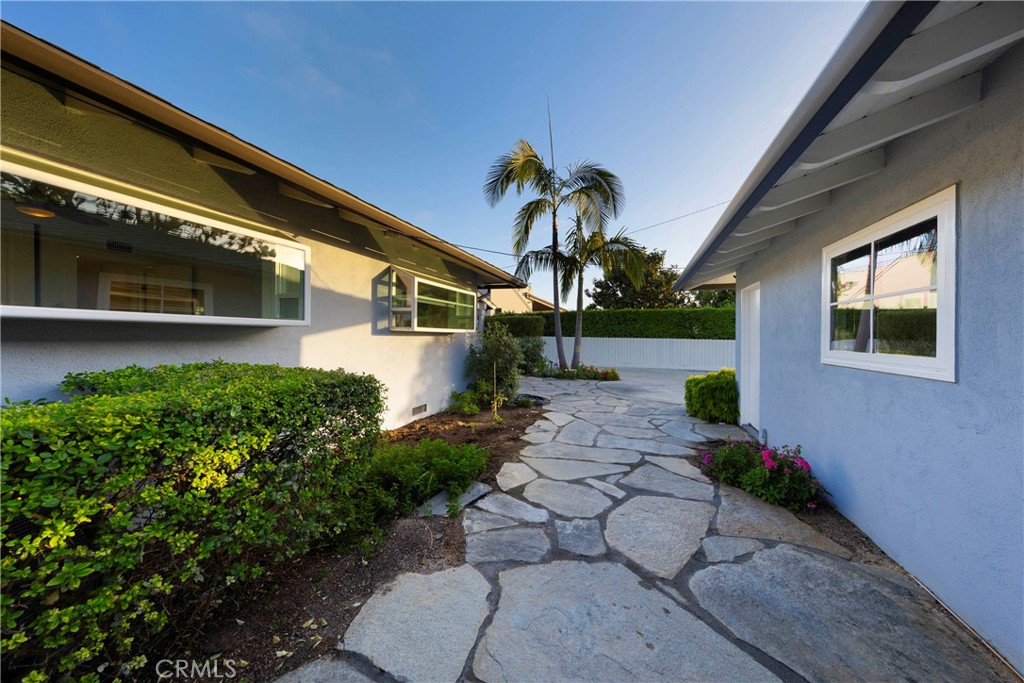 San Clemente, California, 92672, United States, 4 Bedrooms Bedrooms, ,3 BathroomsBathrooms,Residential,Active,2035617