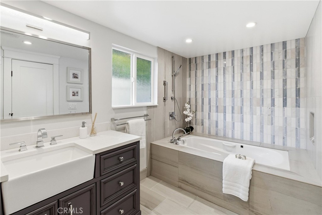 San Clemente, California, 92672, United States, 4 Bedrooms Bedrooms, ,3 BathroomsBathrooms,Residential,Active,2035617