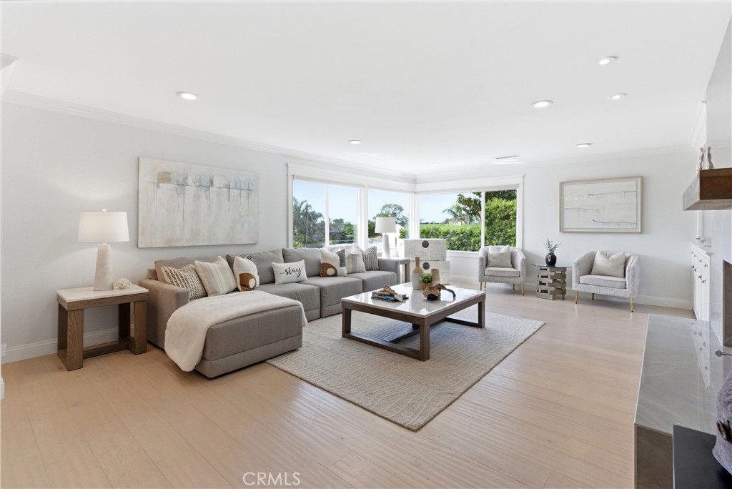 San Clemente, California, 92672, United States, 4 Bedrooms Bedrooms, ,3 BathroomsBathrooms,Residential,Active,2035617