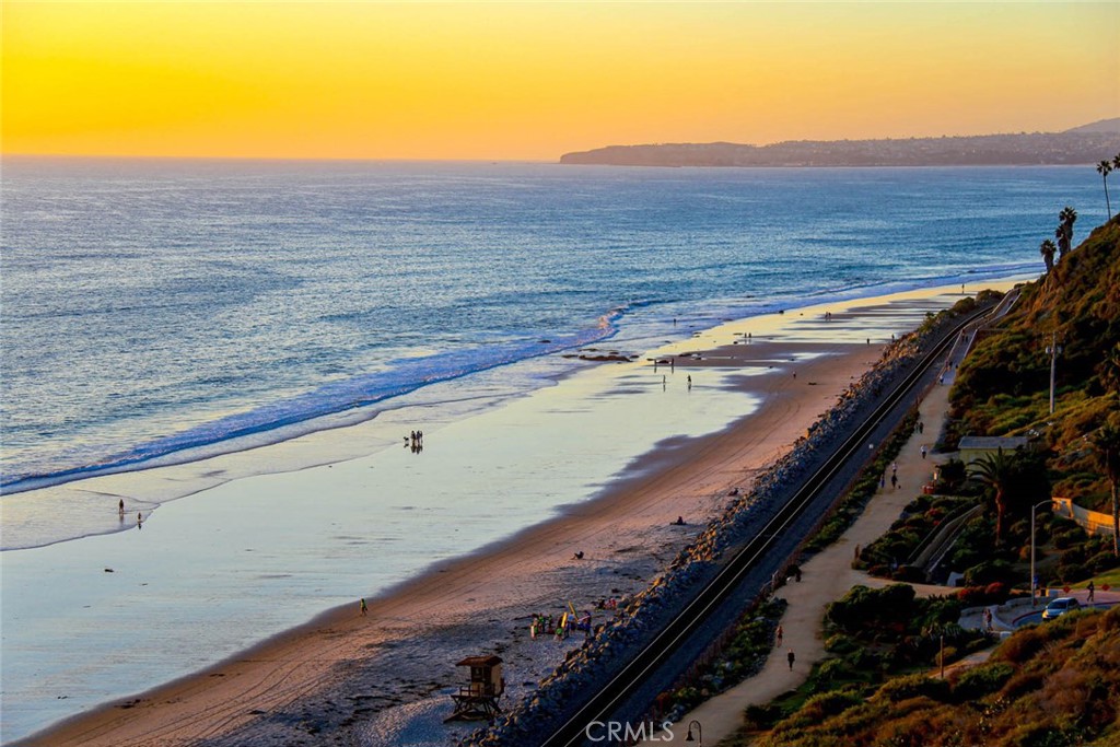 San Clemente, California, 92672, United States, 4 Bedrooms Bedrooms, ,3 BathroomsBathrooms,Residential,Active,2035617