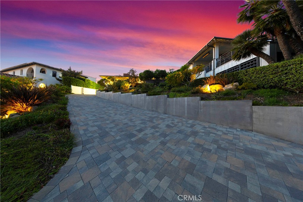 220 W Paseo de Cristobal