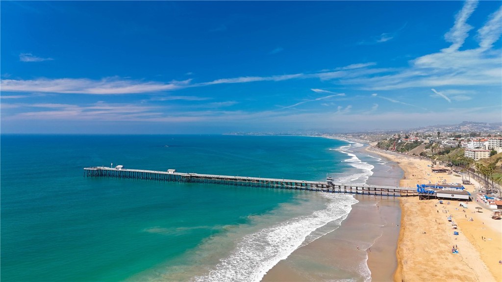 San Clemente, California, 92672, United States, 4 Bedrooms Bedrooms, ,3 BathroomsBathrooms,Residential,Active,2035617