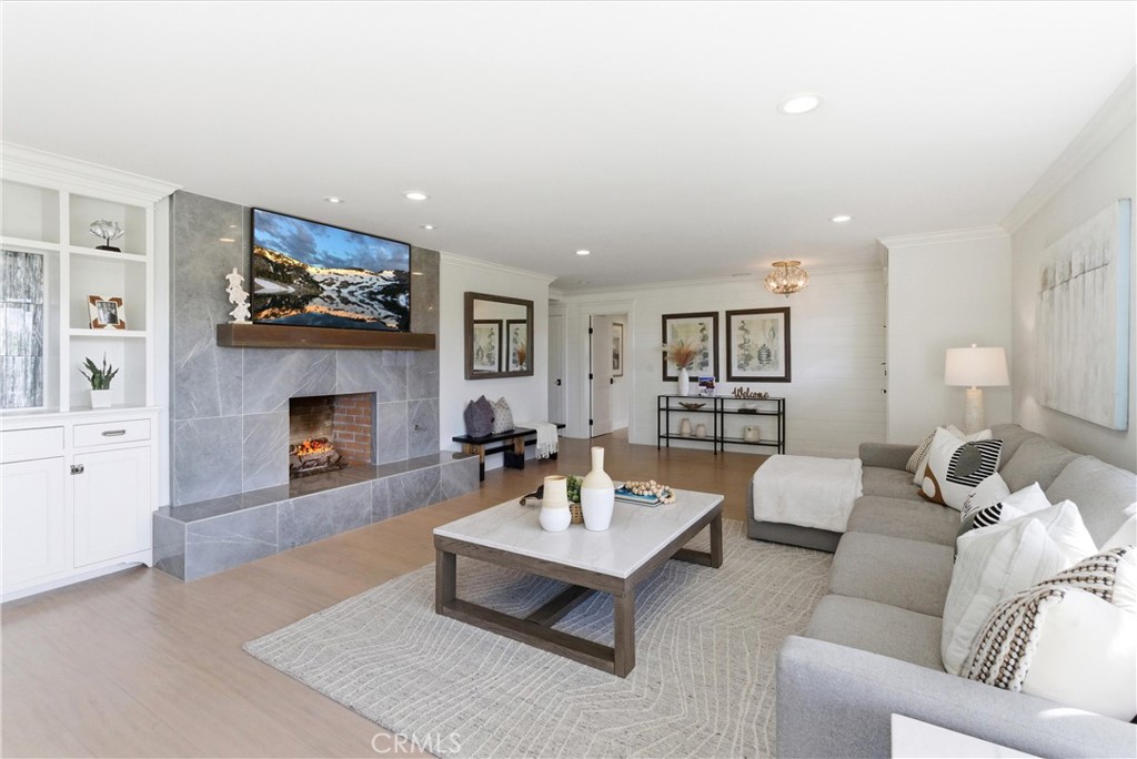San Clemente, California, 92672, United States, 4 Bedrooms Bedrooms, ,3 BathroomsBathrooms,Residential,Active,2035617