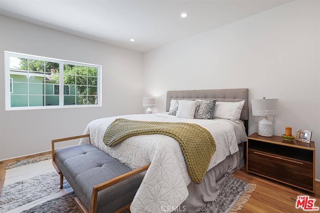 22645 Burbank Boulevard