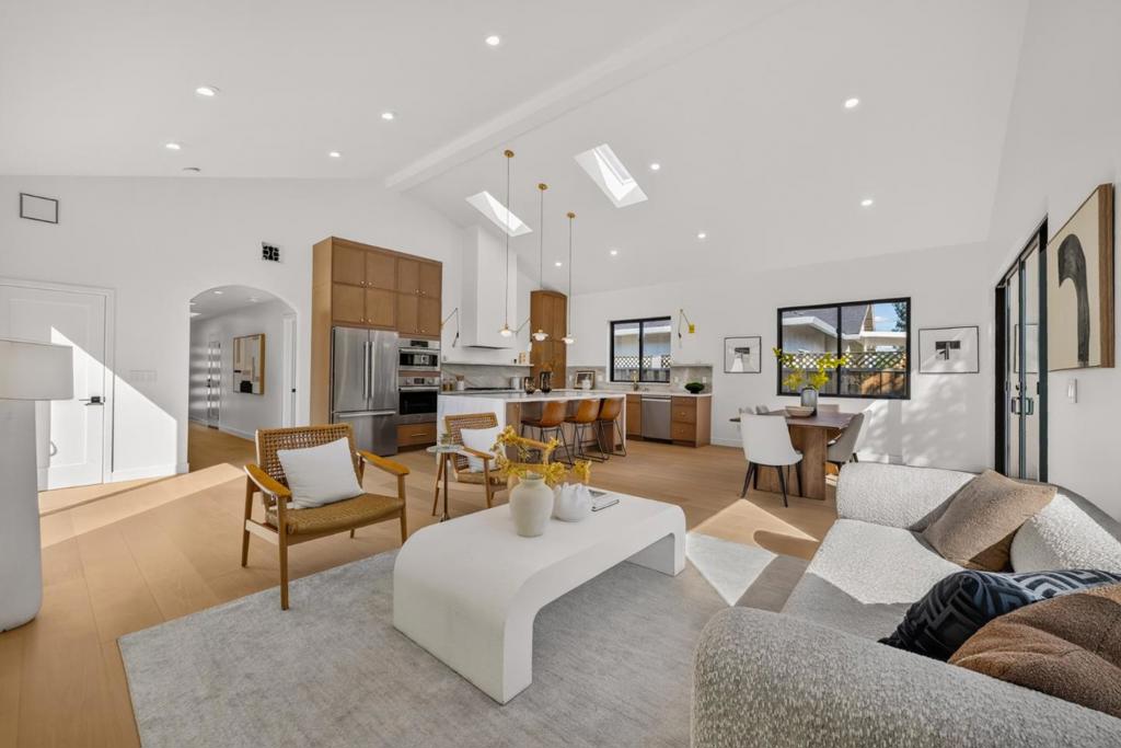 2240 Boxwood Drive