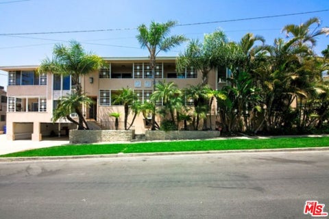 Photo of 10561 Missouri Avenue #1, Los Angeles, CA 90025 (MLS # 26102951)