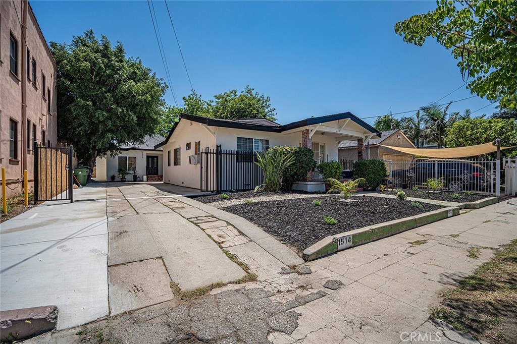 1512 W 36th