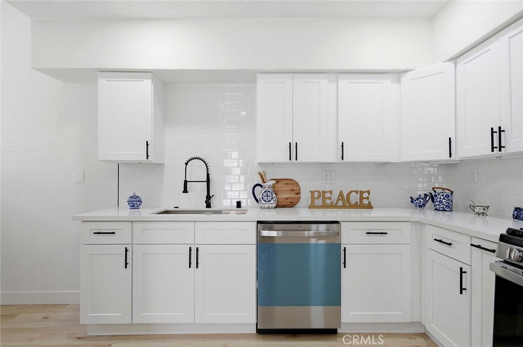 1512 W 36th