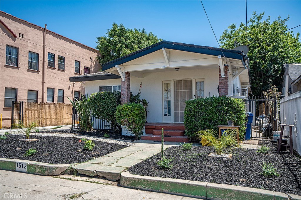 1512 W 36th