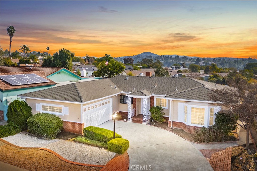 Del Cerro - Residential