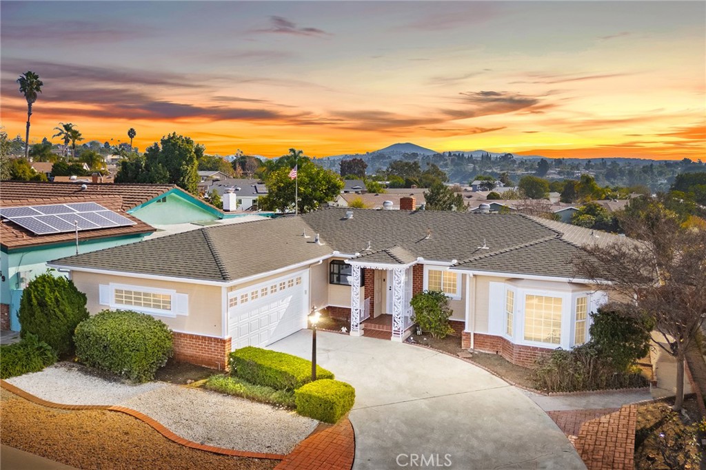 Del Cerro - Residential