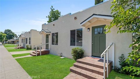 Photo of 4236 3rd Street, Riverside, CA 92501 (MLS # CV25199969) Photo of 4236 3rd Street, Riverside, CA 92501 (MLS # CV25199969)