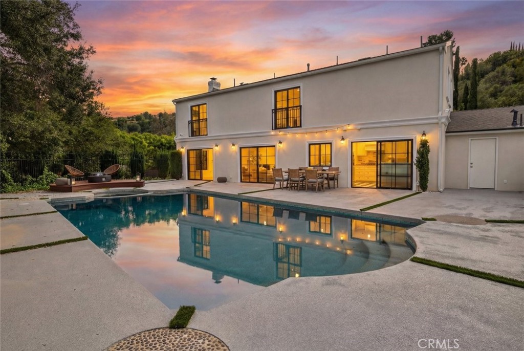 16717 Encino Hills Drive