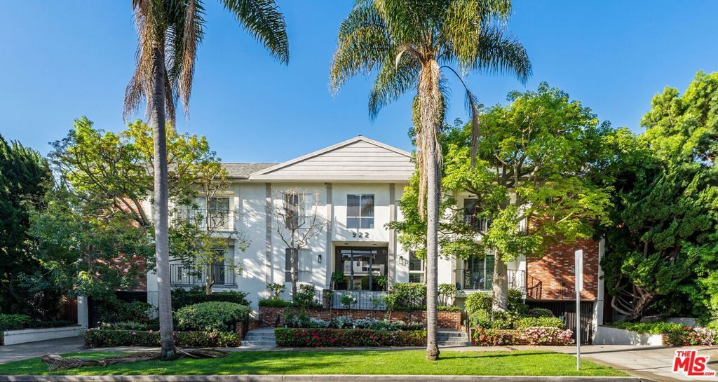 Photo of 922 14th Sreet St #111, Santa Monica, CA 90403 (MLS # 26662501)