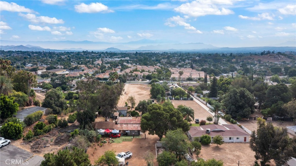 5778 La Sierra Avenue