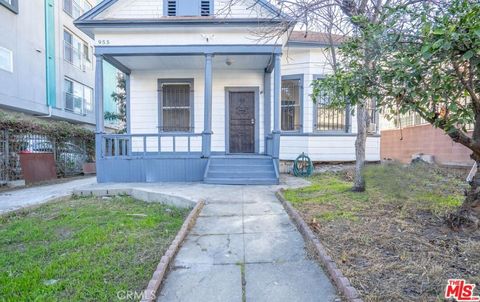 Photo of 955 S Ardmore Ave, Los Angeles, CA 90006 (MLS # PT26092336)