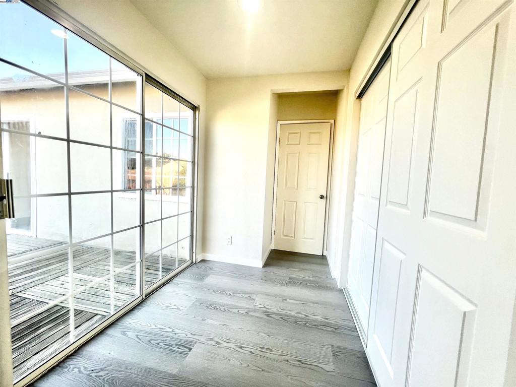 HAYWARD - Residential