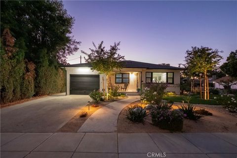 Photo of 691 N 3rd Avenue N, Upland, CA 91786 (MLS # CV25250822) Photo of 691 N 3rd Avenue N, Upland, CA 91786 (MLS # CV25250822)