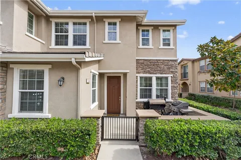 16001 Chase Rd Unit 104, Fontana, CA 92336 - MLS#: CV25245375