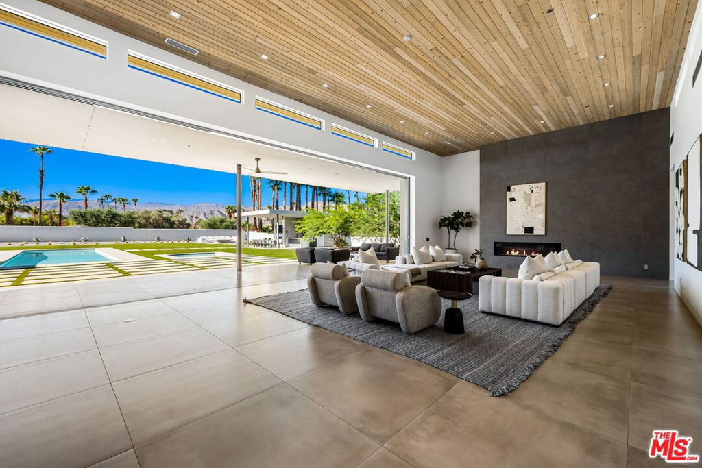 Tamarisk Country Club - Residential