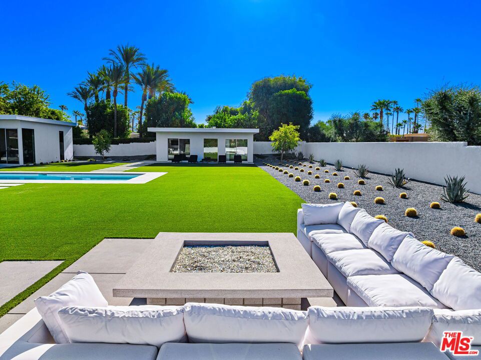 Tamarisk Country Club - Residential