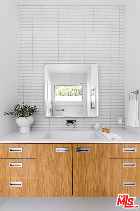 Tamarisk Country Club - Residential