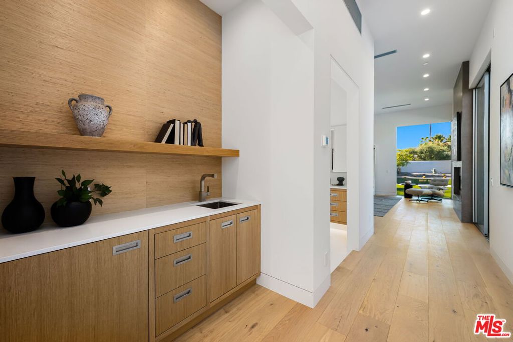 Tamarisk Country Club - Residential