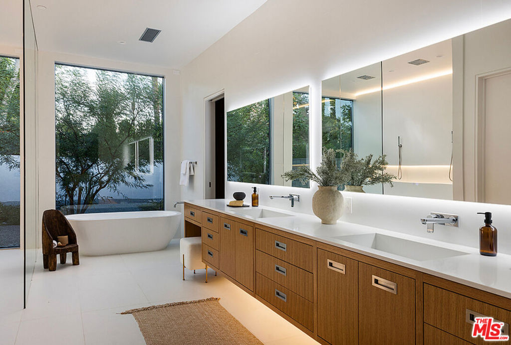 Tamarisk Country Club - Residential