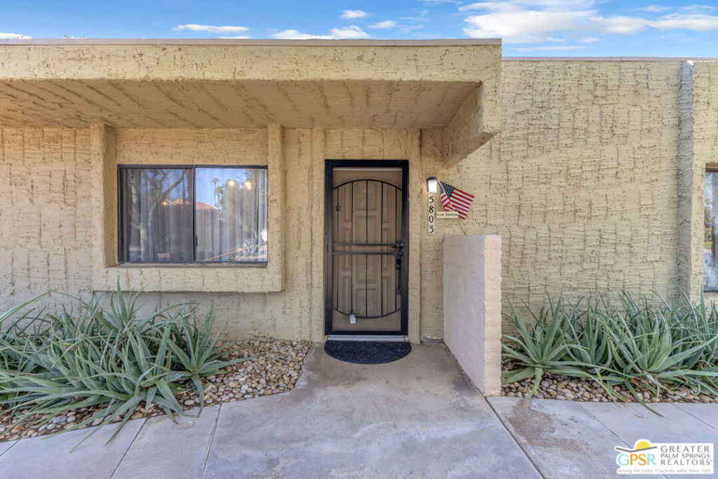 Villa De Las Flores - Residential