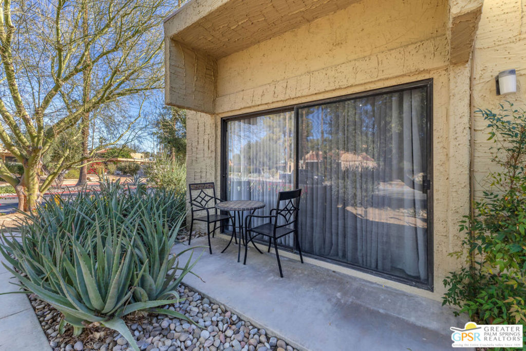 Villa De Las Flores - Residential