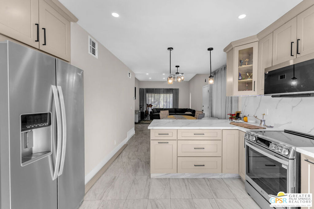 Villa De Las Flores - Residential