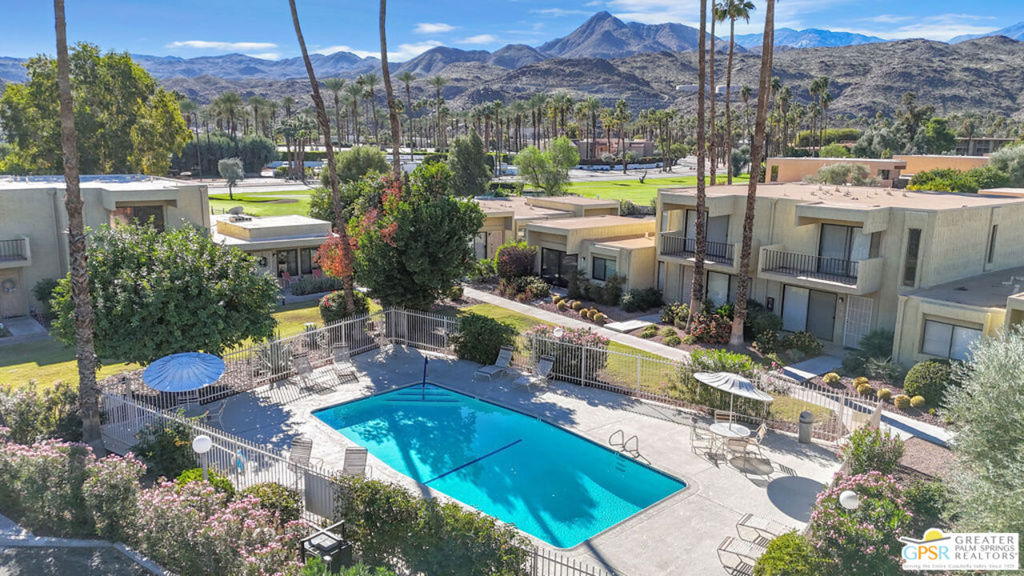 Villa De Las Flores - Residential