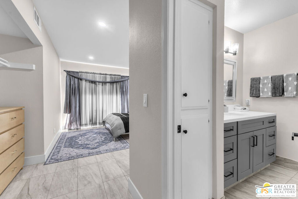 Villa De Las Flores - Residential