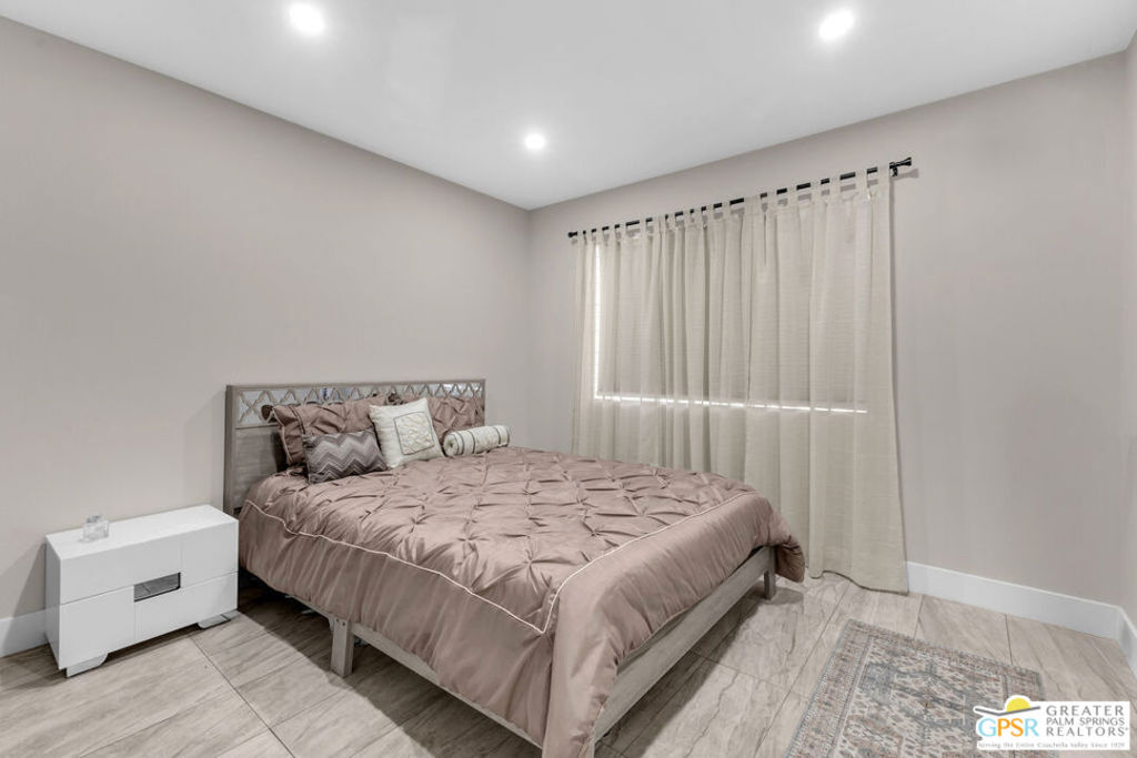 Villa De Las Flores - Residential