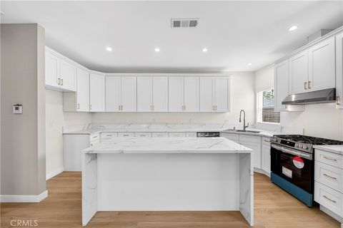 Tiny photo for 2643 Tenth Street, Riverside, CA 92507 (MLS # CV26083886)