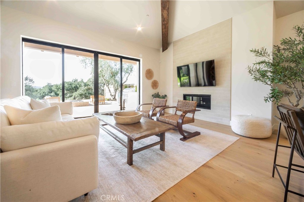 5660 Morning Glory Drive