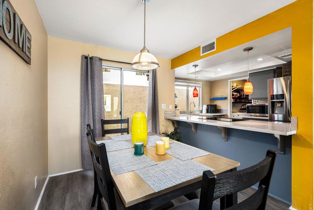 280 S Avenida Caballeros 268