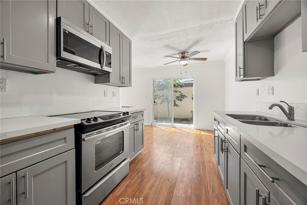 15500 Tustin Village 25