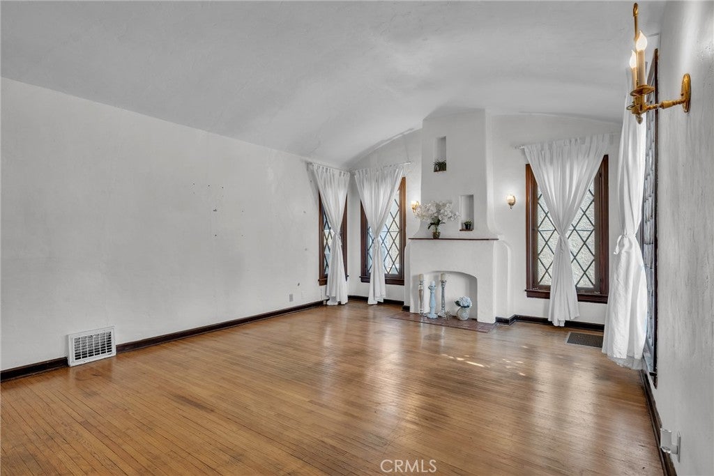 79 N Berkeley Avenue