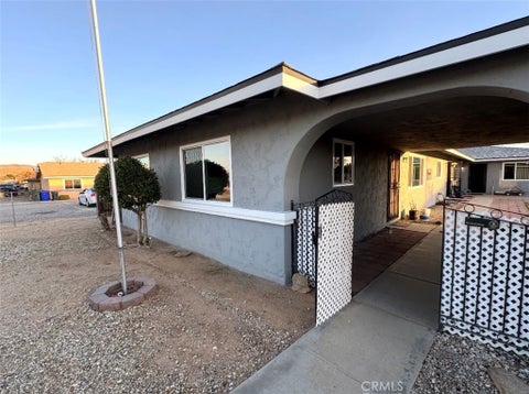Photo of 21625 Nisqually, Apple Valley, CA 92308 (MLS # CV26219265)
